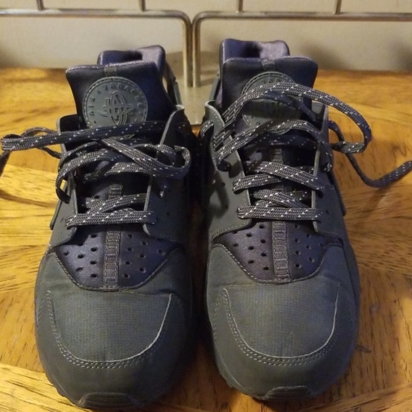 Nike Air Huarache. Size 10 - Picture 5 of 10